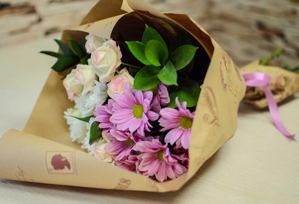 Букет цветов из: Розы и Хризантемы в Поселок санатория Министерства Обороны