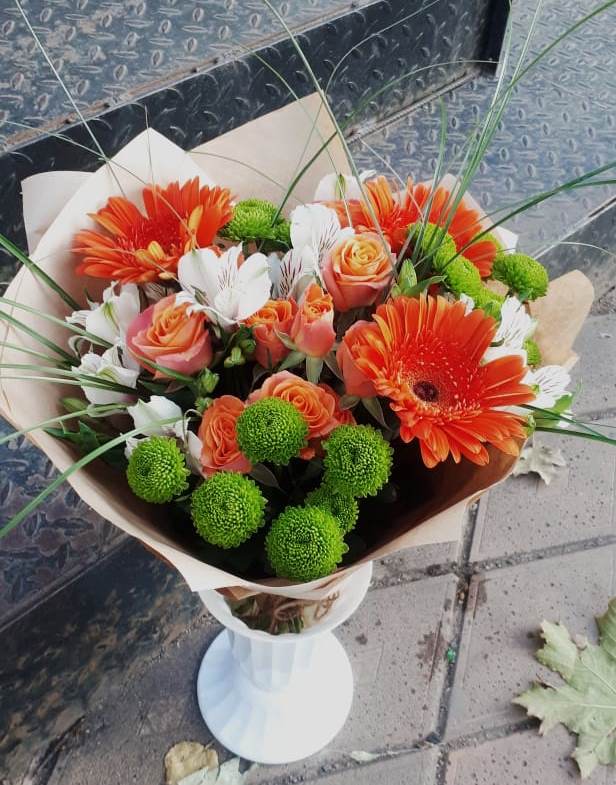 Букет цветов из: Герберы, Хризантемы, Альстромерии и Розы в Поселок санатория Министерства Обороны