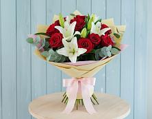 Букет цветов из:  Лилии и Розы в Поселок санатория Министерства Обороны