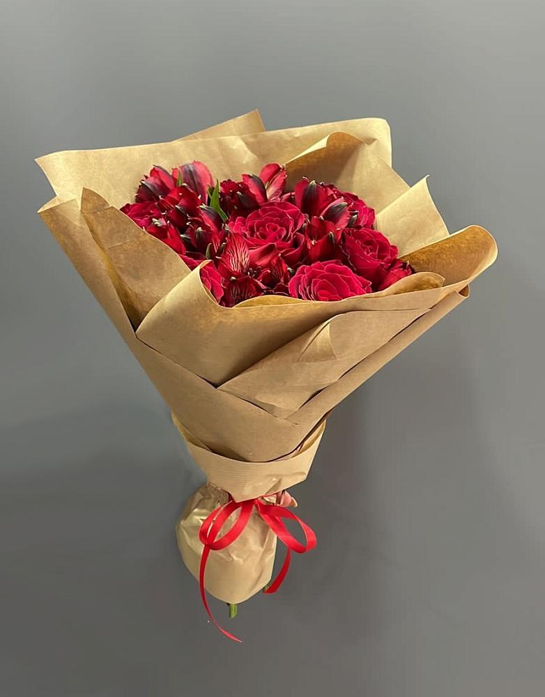 Букет цветов из: Альстромерии и Розы в Поселок санатория Министерства Обороны