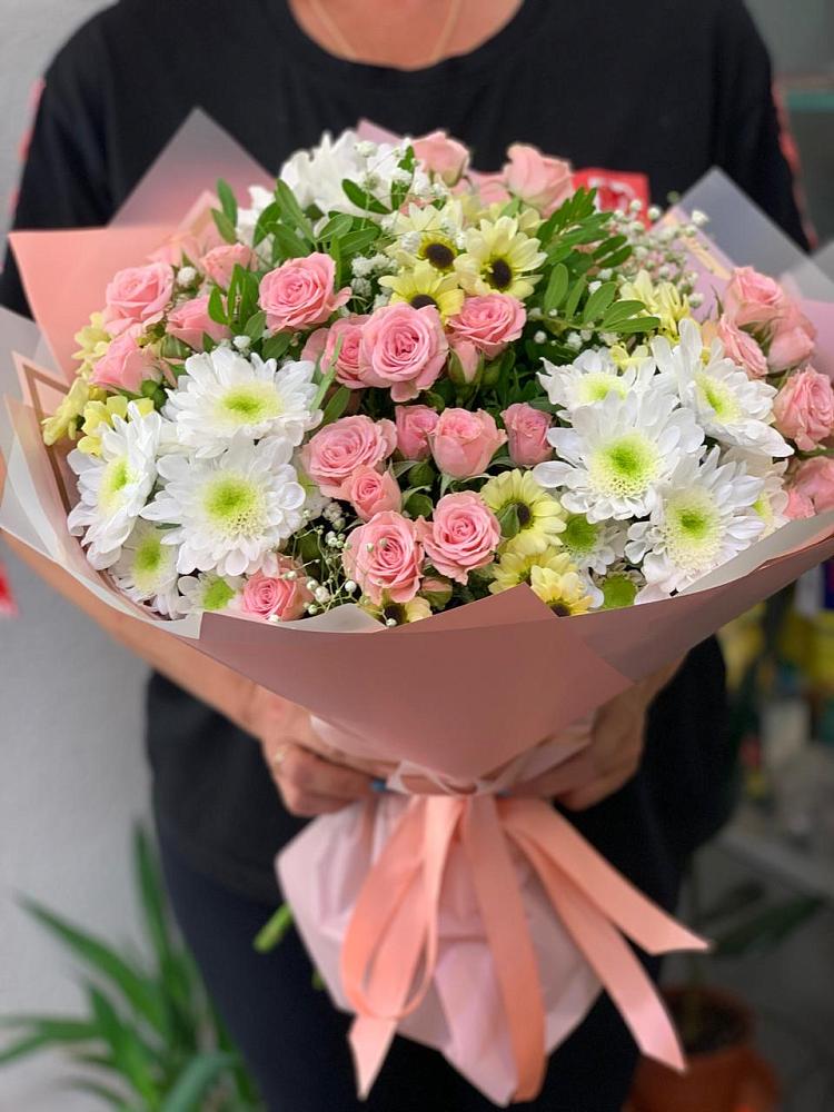 Букет цветов из: Розы и Хризантемы в Поселок санатория Министерства Обороны