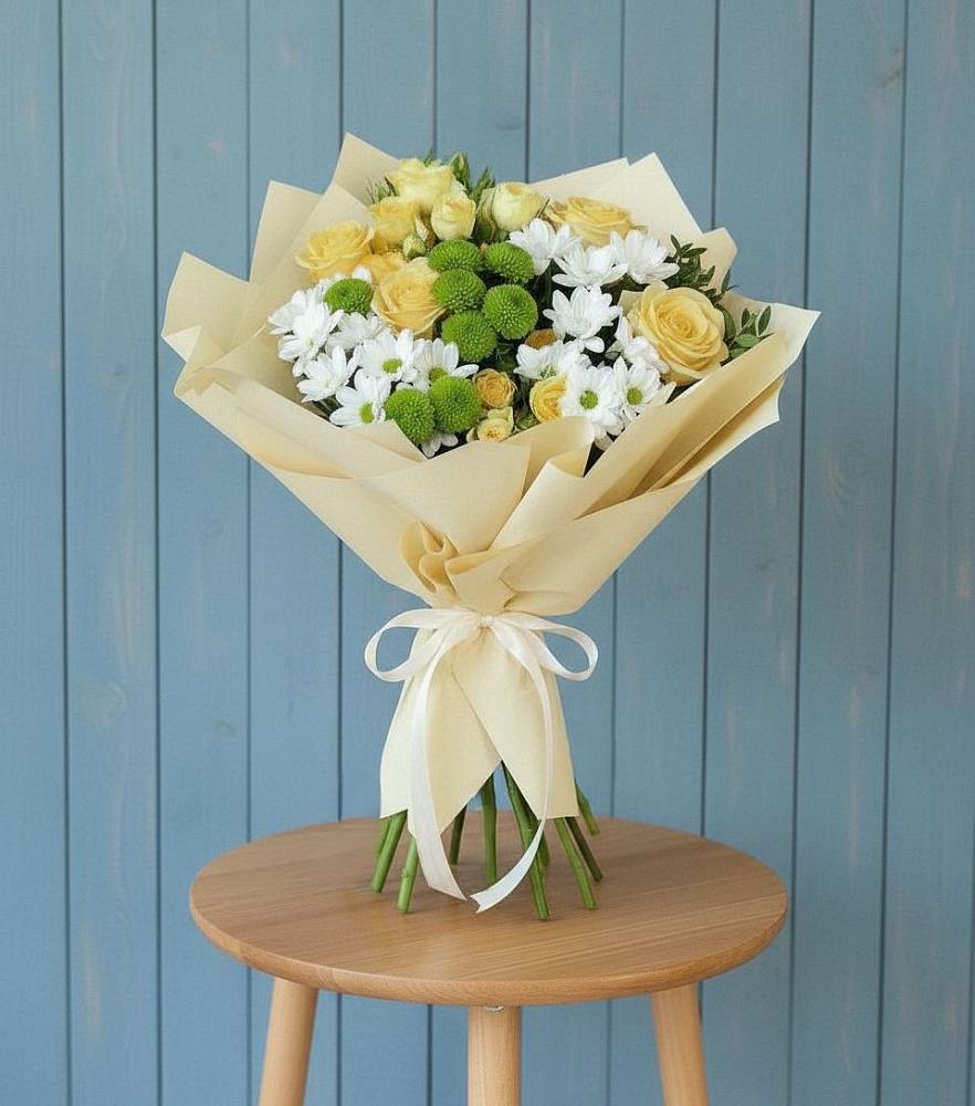 Букет цветов из: Хризантемы и Розы в Поселок санатория Министерства Обороны