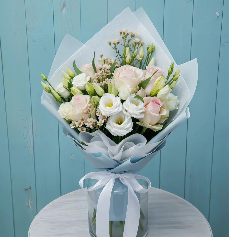 Букет цветов из: Розы и Лизиантусы в Поселок санатория Министерства Обороны