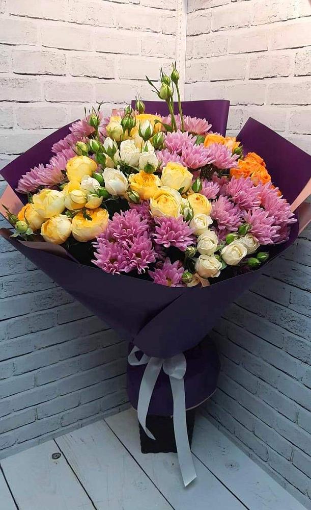 Букет цветов из: Хризантемы и Розы в Поселок санатория Министерства Обороны