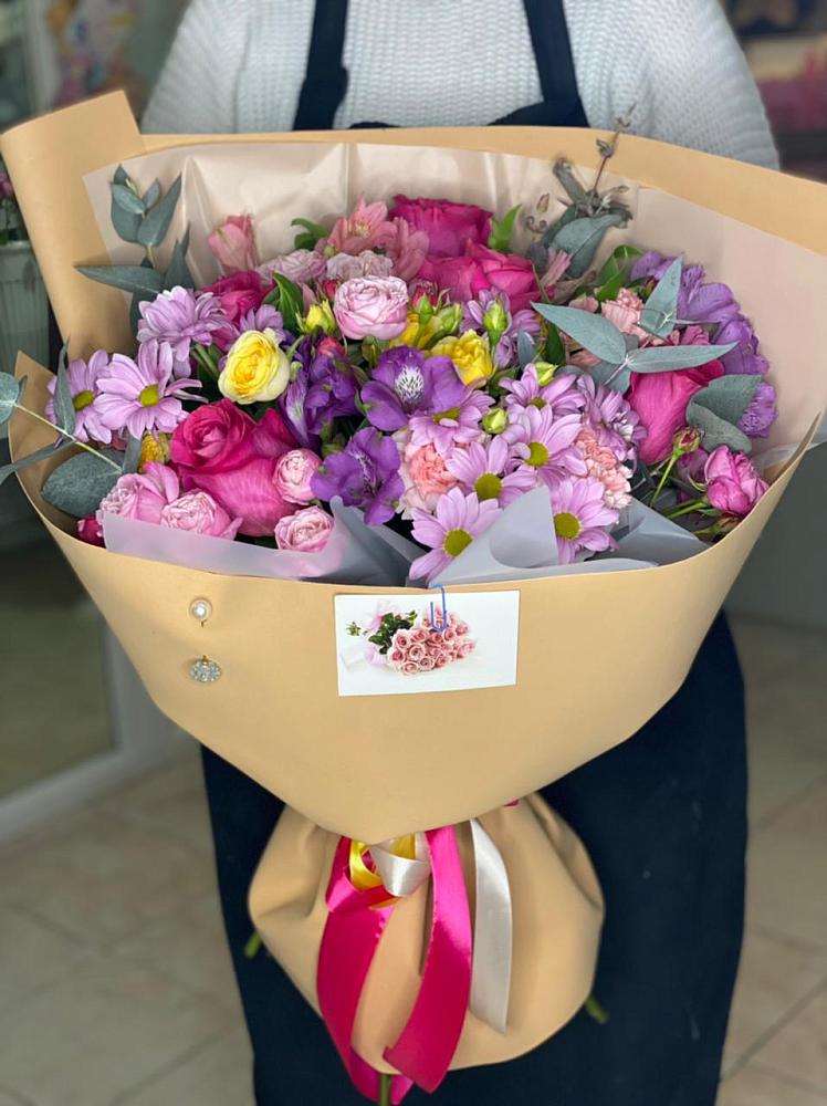 Букет цветов из: Хризантемы, Гвоздики и Альстромерии в Поселок санатория Министерства Обороны