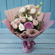 Букет цветов из:  Розы и Лизиантусы в Поселок санатория Министерства Обороны