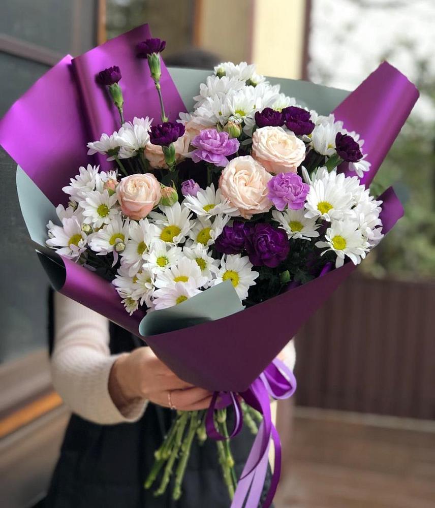 Букет цветов из: Хризантемы, Гвоздики и Розы в Поселок санатория Министерства Обороны