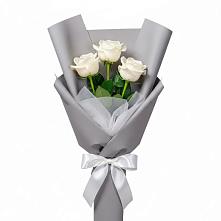 Букет 3 белые розы в Поселок санатория Министерства Обороны