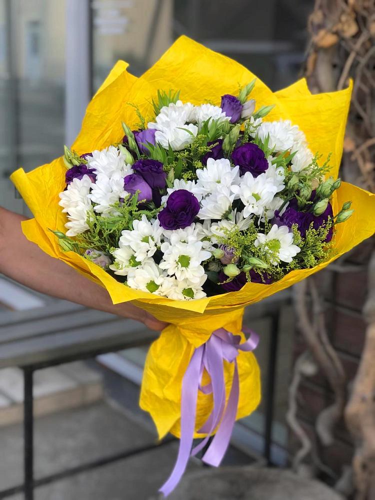 Букет цветов из: Ирисы, Хризантемы и Ромашки в Поселок санатория Министерства Обороны