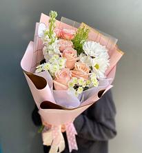 Букет цветов из:  Хризантемы и Розы в Поселок санатория Министерства Обороны