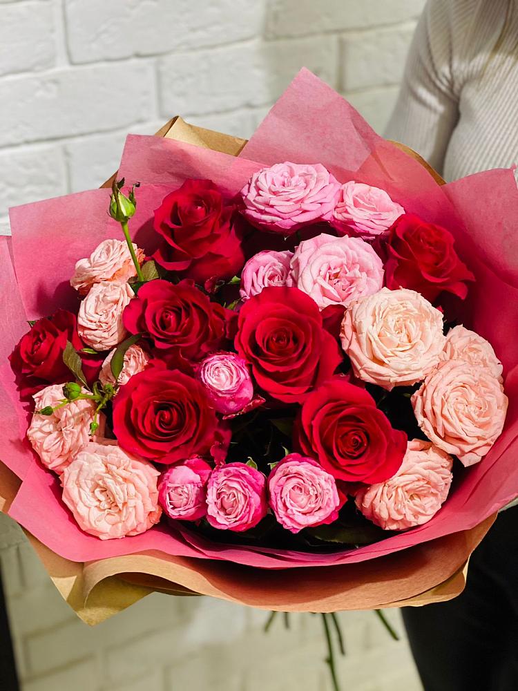 Букет цветов из: Розы в Поселок санатория Министерства Обороны