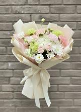 Букет цветов из:  Гвоздики, Розы, Лизиантусы и Хризантемы в Поселок санатория Министерства Обороны
