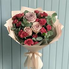 Букет цветов из:  Гвоздики и Розы в Поселок санатория Министерства Обороны