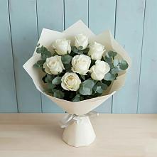Букет Белые розы в Эвкалипте в Поселок санатория Министерства Обороны