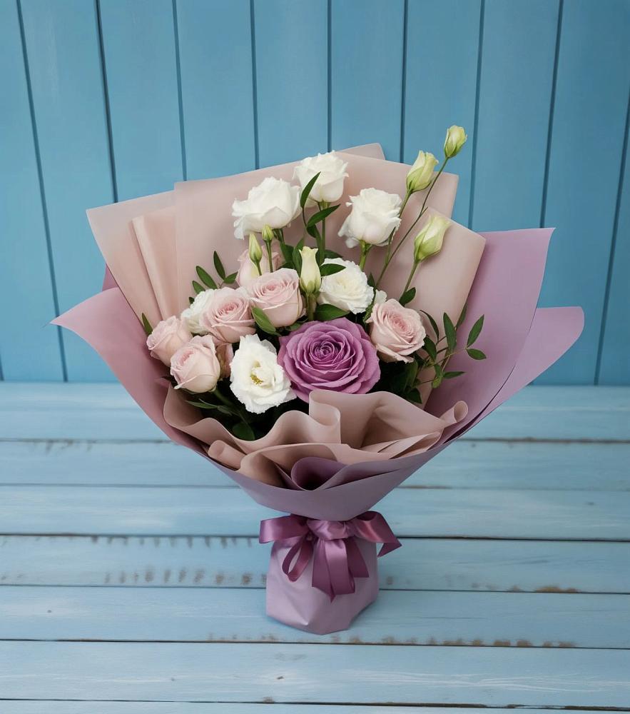 Букет цветов из: Розы и Лизиантусы в Поселок санатория Министерства Обороны